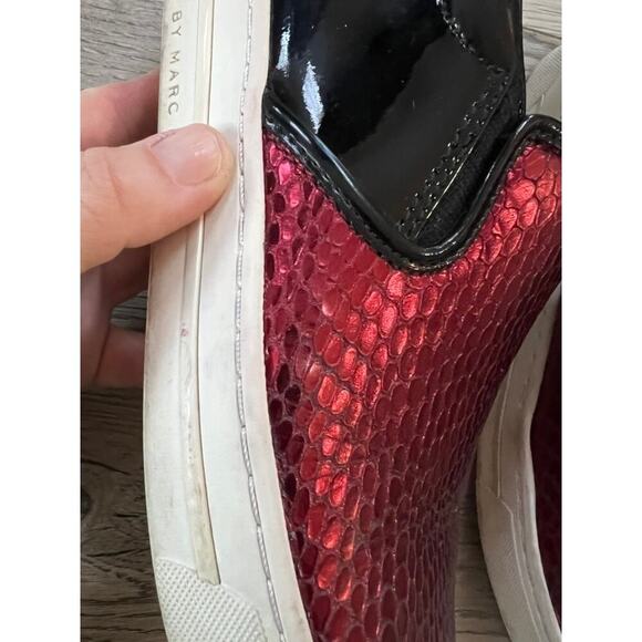 Flashy Glam red and black Marc by Marc Jacobs slip on shoes sz 6.5 stylish EU 37 - Picture 3 of 14